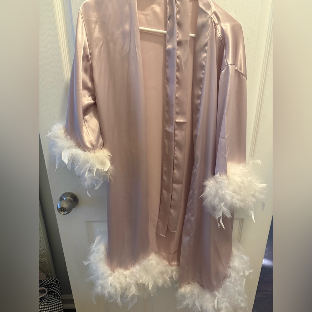 Silky Feather-Trim Robe in Dusty Pink